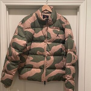 Nike Jordan Camouflage Down Jacket mens large